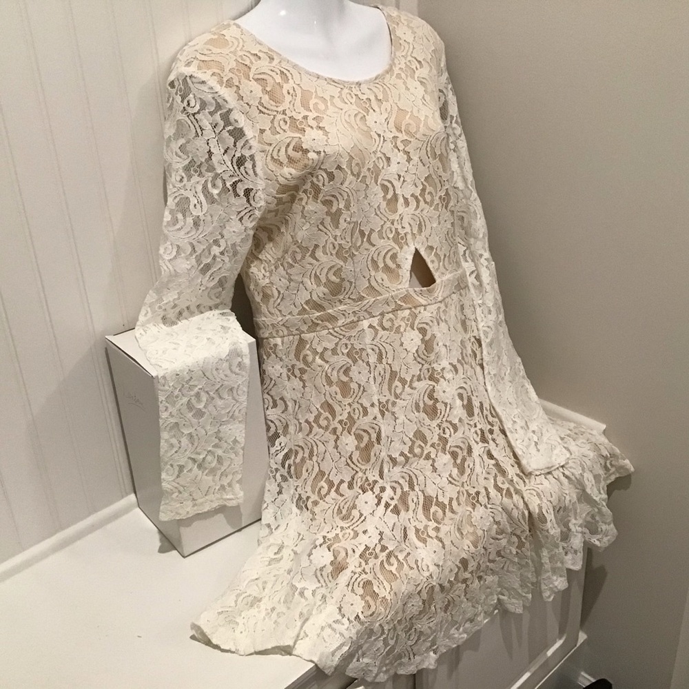 Dress Large White Lace Over Nude Underling EUC